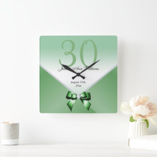 Romantische Diamanten & Emerald Bow 30. Geburtstag Quadratische Wanduhr