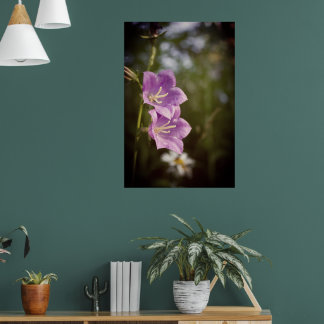 Romantische dunkle Blumen – Botanische Fantasy Boh Poster