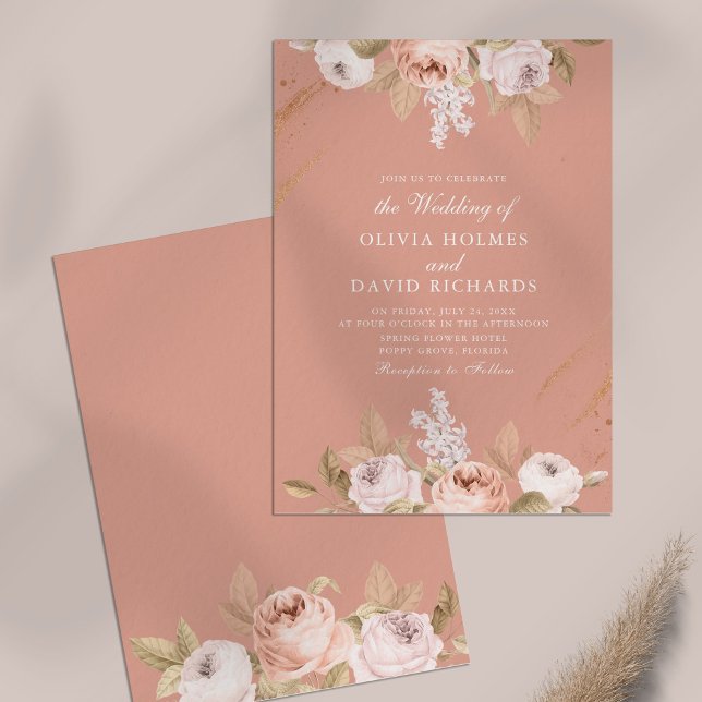 Romantische Einladung von Pink Peony (Romantic Pink Peony Wedding Invitation on a table)