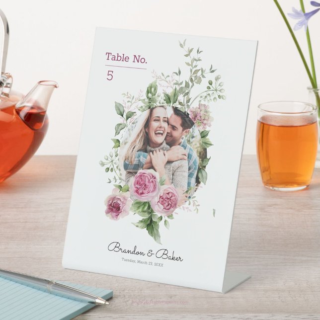 Romantische elegante Foto Hochzeit Tischnummern Sockelschild (Elevate your tables with timeless romance. adds a personalized touch to every moment.)