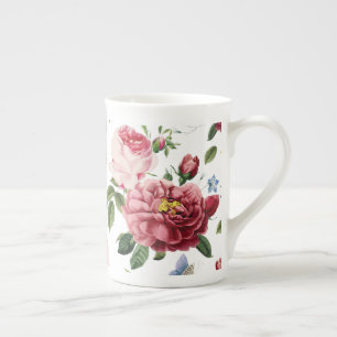 Romantische elegante Vintage-Rosen in Rosa Prozellantasse