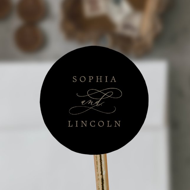 Romantische Goldkalligraphie-Schwarze Umschlag Auf Runder Aufkleber (Von Creator hochgeladen)