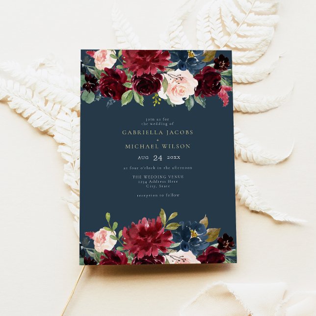 Romantische Hochzeit des Burgund Navy Blush Floral Einladung (Von Creator hochgeladen)
