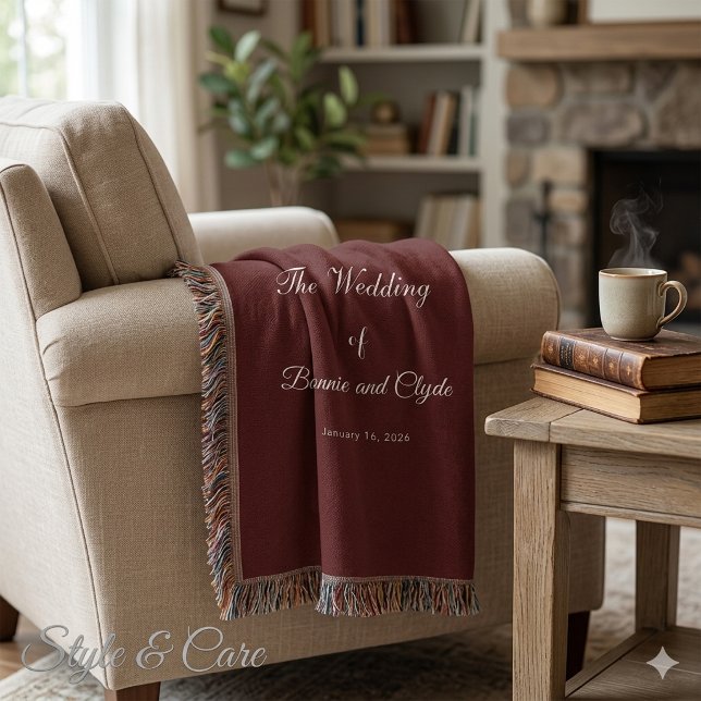 Romantische Hochzeitsfeier verbranntes Maroon Decke (Romantic Wedding Day Celebration Burnt Maroon Throw Blanket)