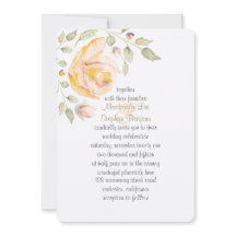 Romantische Hochzeitsinitiativen im Wasser der Flo