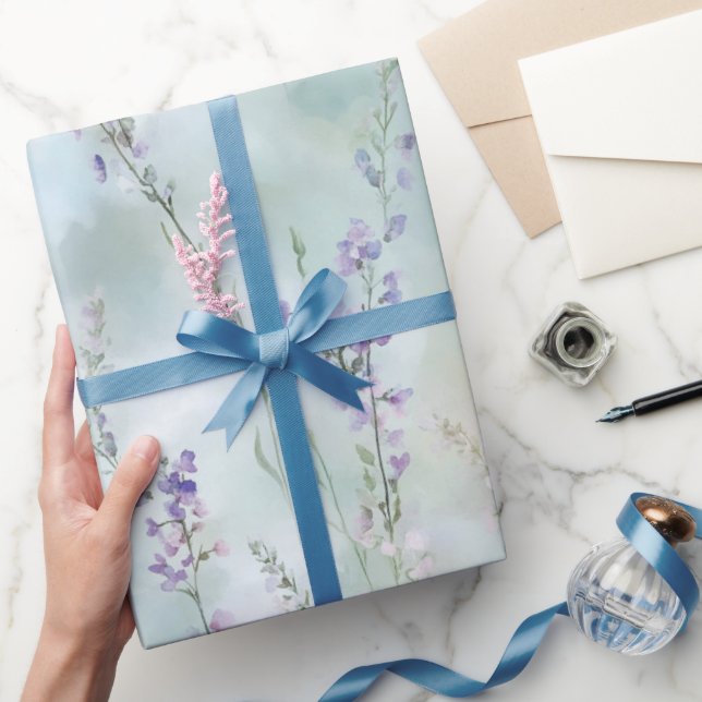 Romantische Hübsche Lila Blumenhochzeit Geschenkpapier (Schenken)