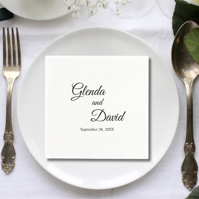 Romantische Kalligrafie Blüht Custom Wedding Serviette (Romantic calligraphy flourish napkins add elegant charm with your names to wedding tables.)