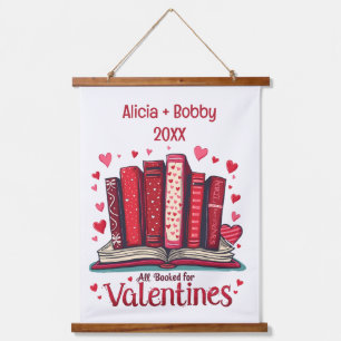 Romantische Lesestimmung: Cozy Valentinsgeschenk Wandteppich Mit Holzrahmen