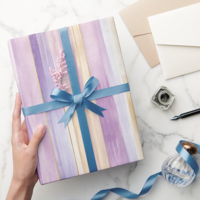 Romantische Lila Creme Iris Streifen Brautparty Geschenkpapier (Schenken)