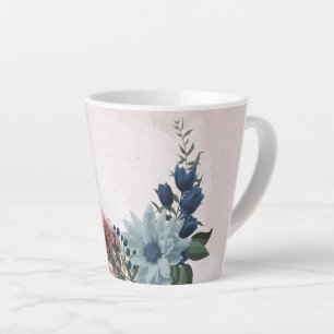 Romantische rosa Blumen, Grünpflanzen Milchtasse
