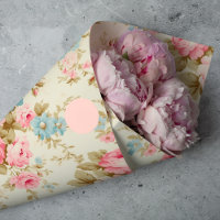 Romantische Rosa Englische Rose auf blassgelb