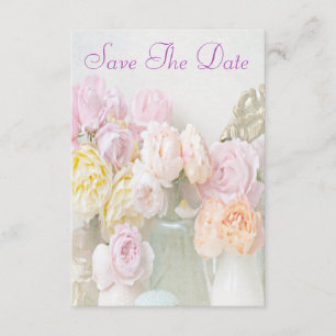 Romantische Rosen in den Gläsern Save the Date