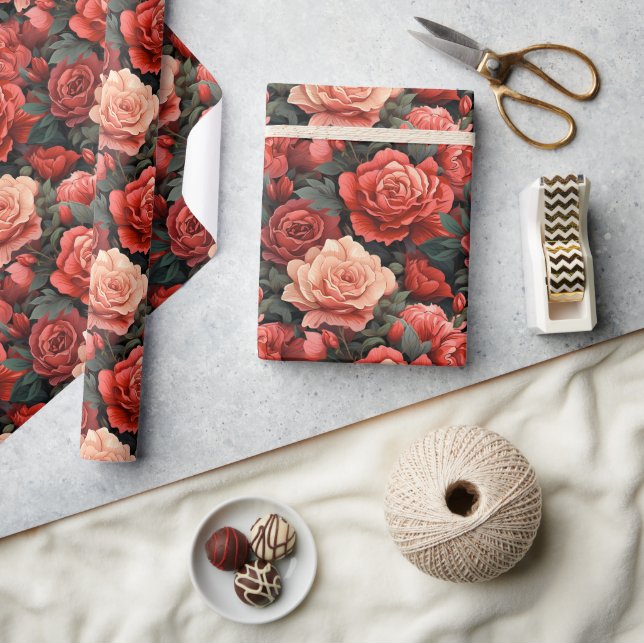 Romantische Schatten der Rose Rot und Lachs Geschenkpapier (Kunsthandwerk)