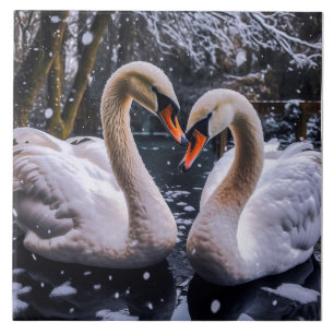 Romantische Schwäne im Winterwunderland Fliese