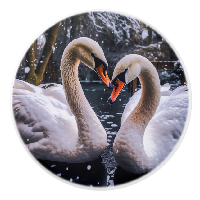 Romantische Schwäne im Winterwunderland Keramikknauf (Vorderseite)