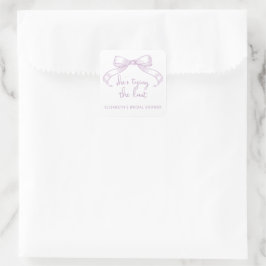 Romantische Sketched Bow Lilac Sie bindet den Knot Quadratischer Aufkleber