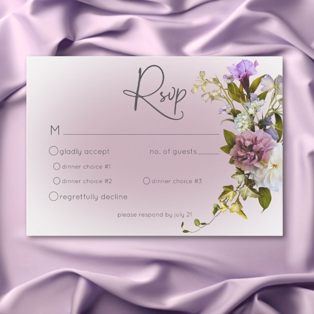 Romantische Weiß und Lila Blumen Moderne Hochzeit RSVP Karte (Romantic White & Purple Floral Modern Wedding RSVP Card)