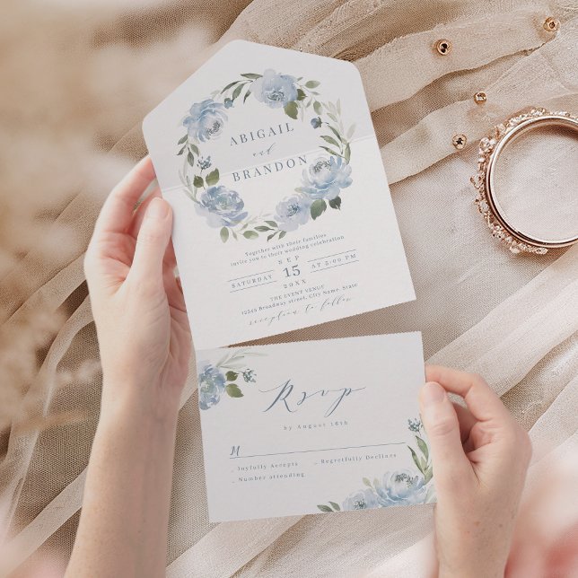 Romantischer Garten dustig blühende Hochzeit All In One Einladung (Romantic garden dusty blue floral wreath wedding all in one invitation)