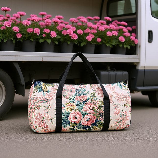 Romantischer Grandiflora-Blumenprint  Duffle Bag (Von Creator hochgeladen)