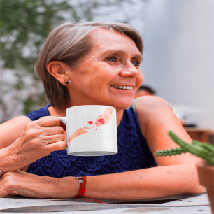 "Romantischer roter Schicksalsfaden Hände & Herzen Zweifarbige Tasse