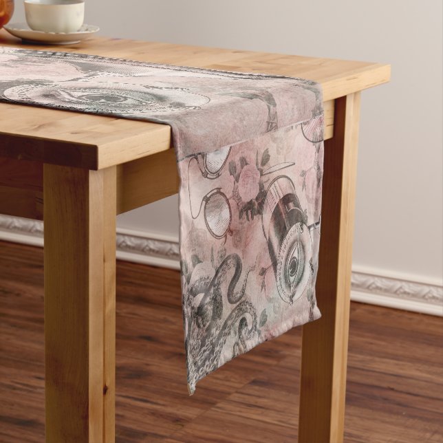 Romantischer Steampunk | Antikes Vintages Ephemera Kurzer Tischläufer (Beispiel)