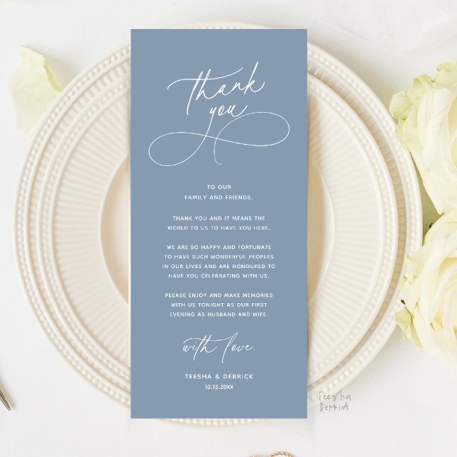 Romantischer Tisch für ein Hochzeitsdinner Dankesk Programm (Romantic Wedding Place Setting Thank You Card in Dusty Blue)