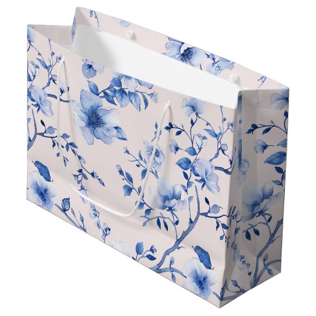 Romantisches Blush Blue Floral Brautparty Große Geschenktüte (Vorderseite Schrägansicht)
