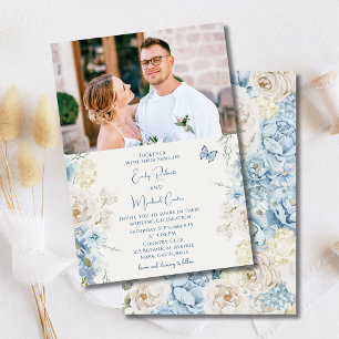 Romantisches Dusty Blue Floral Foto Hochzeit Einladung
