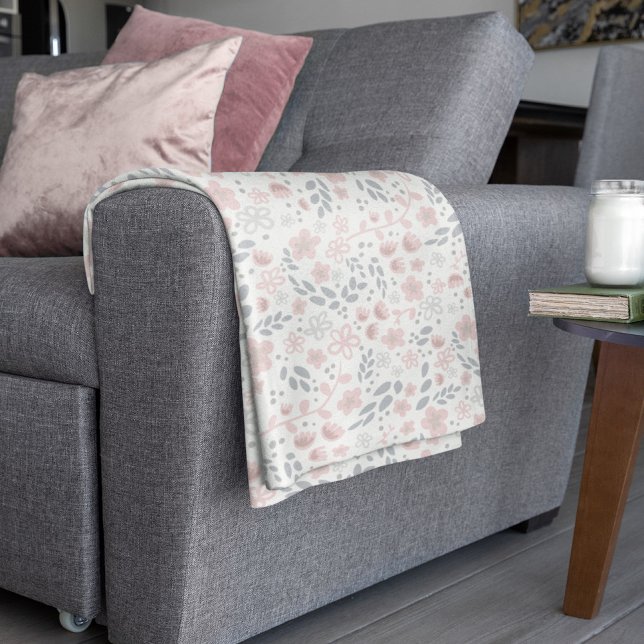 Romantisches hellrosa, zartes, florales Muster Fem Fleecedecke (Von Creator hochgeladen)