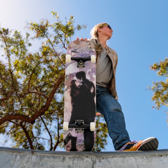 Romantisches Paar in Liebe Küssen im Regen Skateboard (Außenbereich 1)