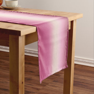 Romantisches Rosa und Hübsches Elfenbein Gradient Kurzer Tischläufer