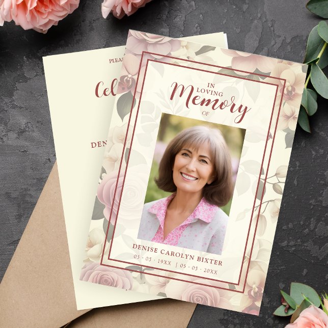 Romantisches Vintages Foto mit floraler Wirkung Einladung (Romantic Floral Vintage Effect Funeral Photo Invitation Card with Envelope.)