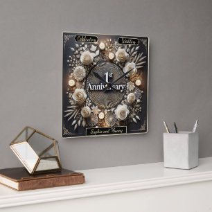 Romantisches Zeitschriftendesign Quadratische Wanduhr