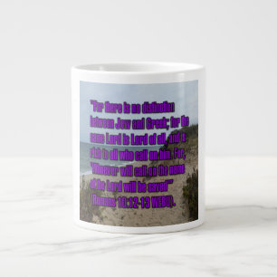Römer 10:12-13 WEBU Tasse