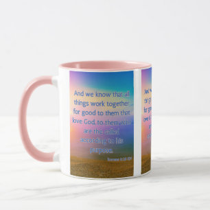 Römer 8:28 KJV Bibelverse Pic Two-Tone Tasse