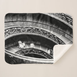 Römische Spiraltreppe aus Schwarz und Weiß Sherpadecke