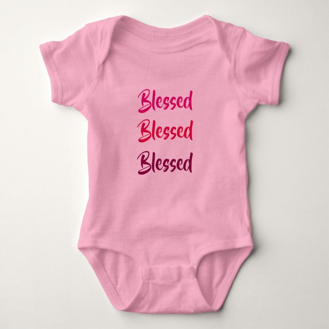 Romper "Blessed x3" roze. Baby Strampler (Vorderseite)