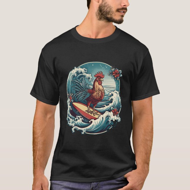Rooster Surfer Chicken Surfing Kauai Hawaiian Surf T-Shirt (Vorderseite)