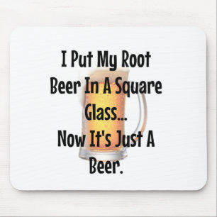 Root Beer in einem Quadratglas...jetzt ist es einf Mousepad