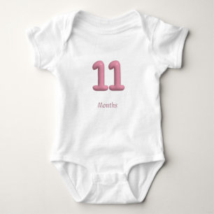 Rosa 3D-Nummer 11 - 11 Monate Baby-Body Baby Strampler