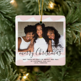 Rosa Aquarellfarbe Streifen Fröhliches Weihnachtsf Keramikornament