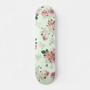 Rosa auf grüner Vintager Blüte Skateboard