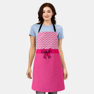 Rosa auf Weiß mit einem hellrosa Schleifen-Chevron Schürze