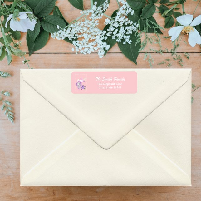 Rosa Baby Elefant mit Taube und Kreuztaufen (Von Creator hochgeladen)