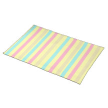 Rosa, blaue und braune Streifen auf Gelb