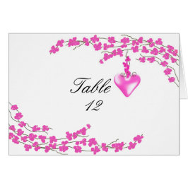 Rosa Blende und Herztisch Sitzzahl