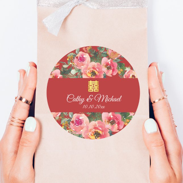 Rosa Blume im Hintergrund Doppelglückssymbol Runder Aufkleber (Von Creator hochgeladen)