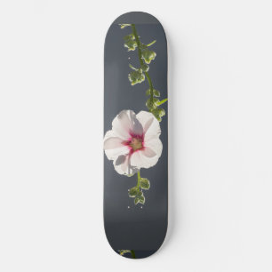 Rosa Blume Schwarze grüne Blätter auf dunkelgrau Skateboard