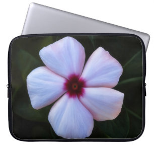Rosa Blumen Dunkler Garten Florales Laptop Sleeve