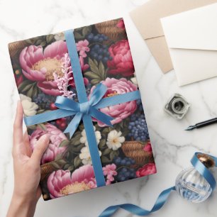 Rosa Blumen und Beeren botanisches Muster Geschenkpapier